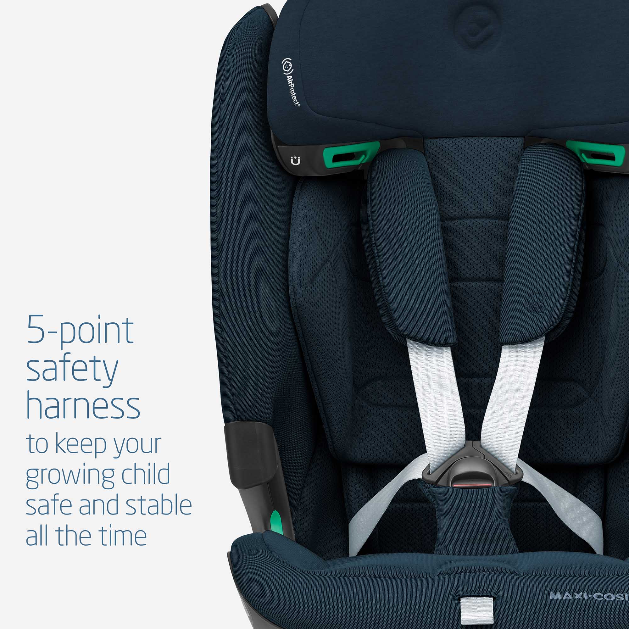 Maxi-Cosi car seat with 5-point safety harness on a light gray background.